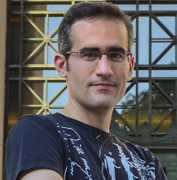 Portrait image of Dr. Raul Garcia-Patron Sanchez